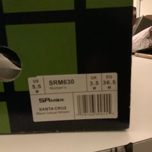 Shoes, slip resistant